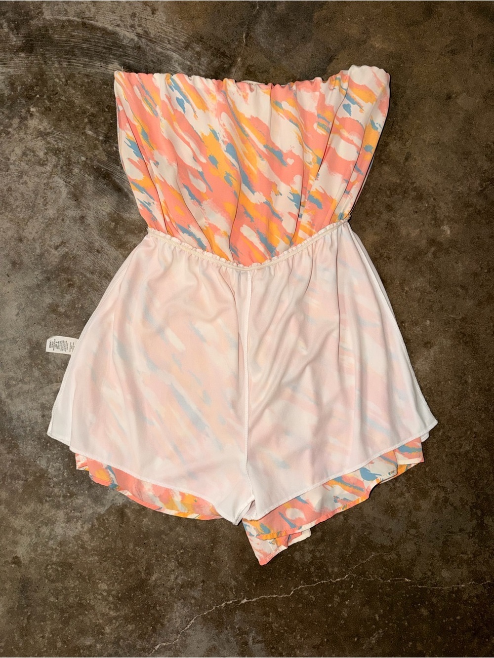 Strapless Ruffle Romper Coral Abstract Print Resort Beach Vacation Summer L NWT - Picture 6 of 9